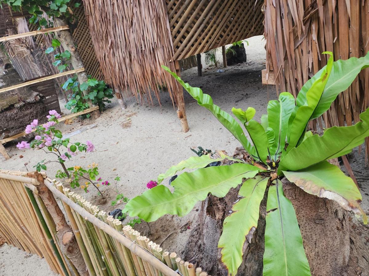 Bice Camp Bucana Beach El Nido Exterior photo