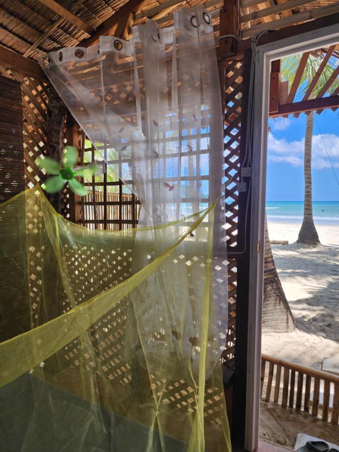 Bice Camp Bucana Beach El Nido Exterior photo